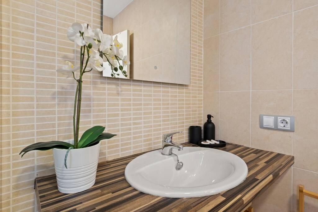 Estudio Nice Stay Dos Aceras Málaga Dış mekan fotoğraf
